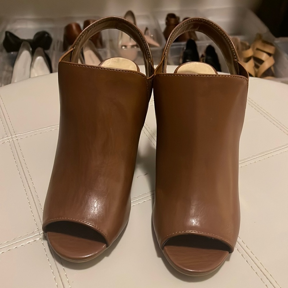 Brand new peep toe sling back heel - 8.5